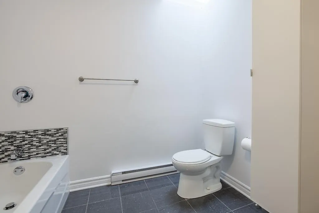 Lmvr - The Park Apartment Montreal