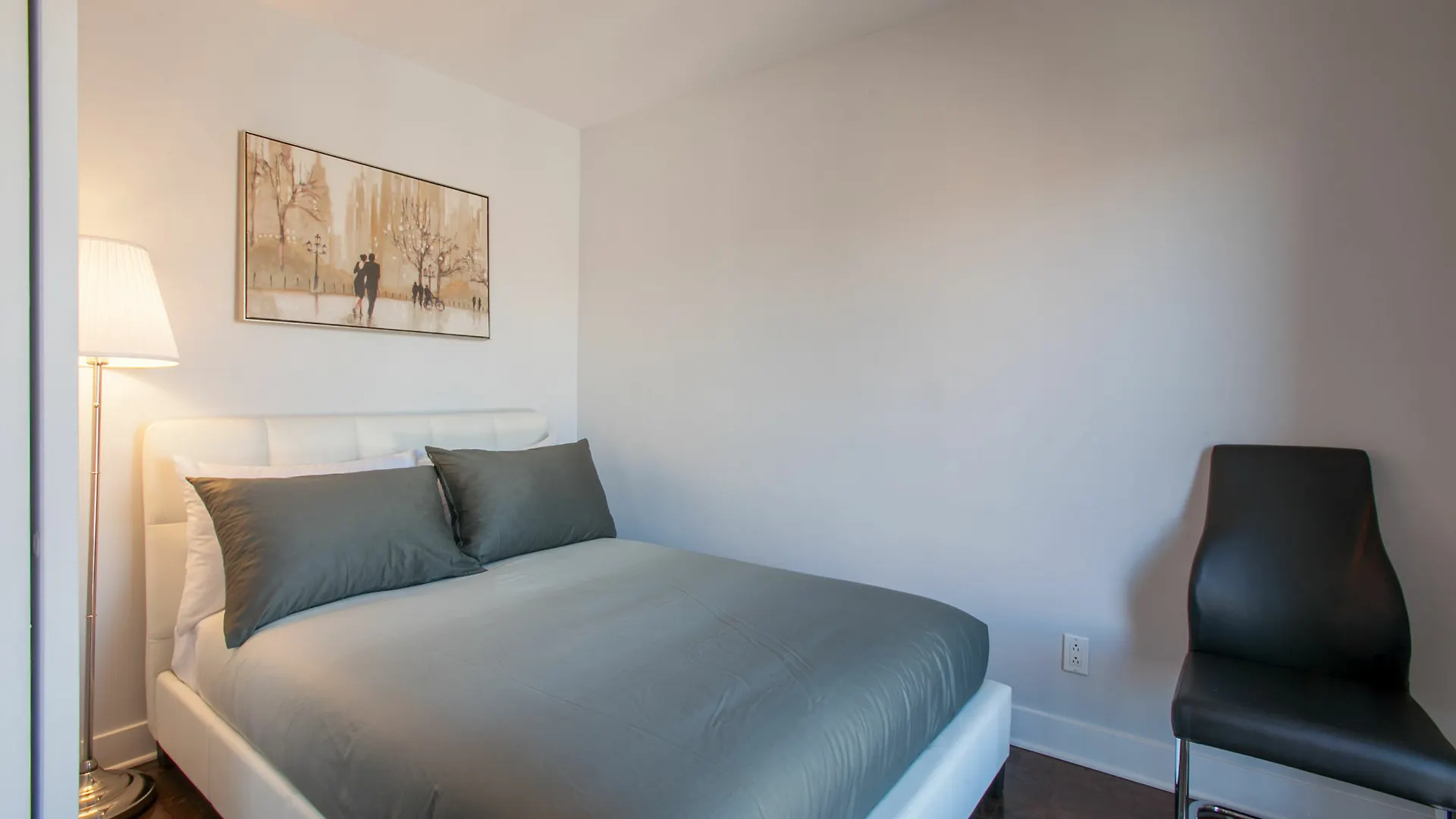Lmvr - The Park Apartment Montreal