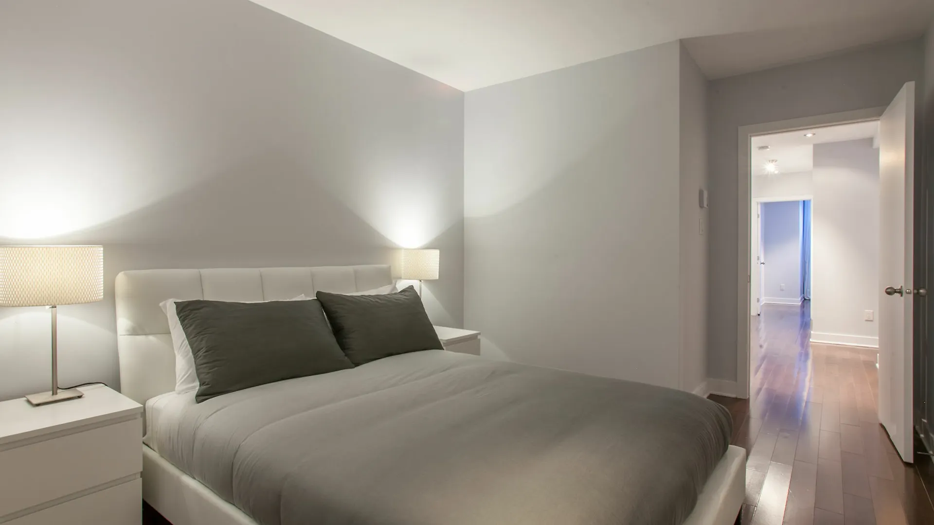 Lmvr - The Park Apartment Montreal
