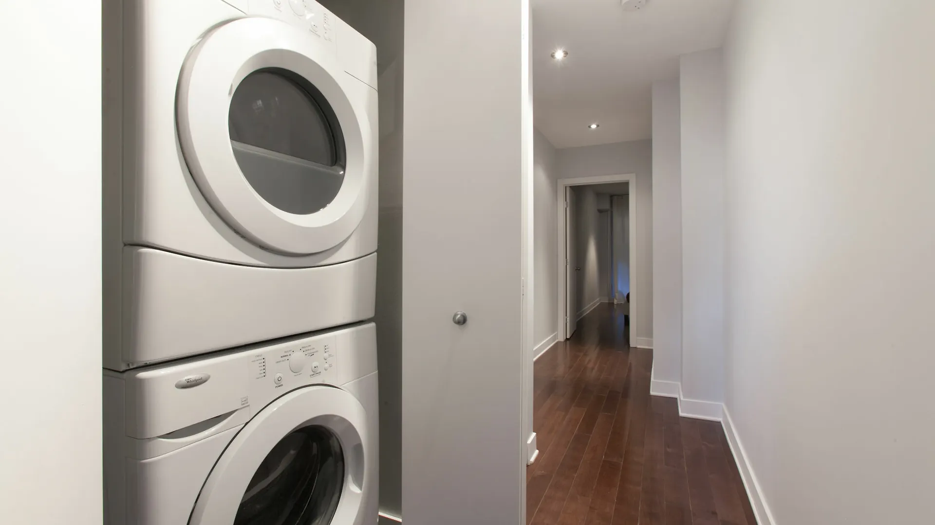 Lmvr - The Park Apartment Montreal