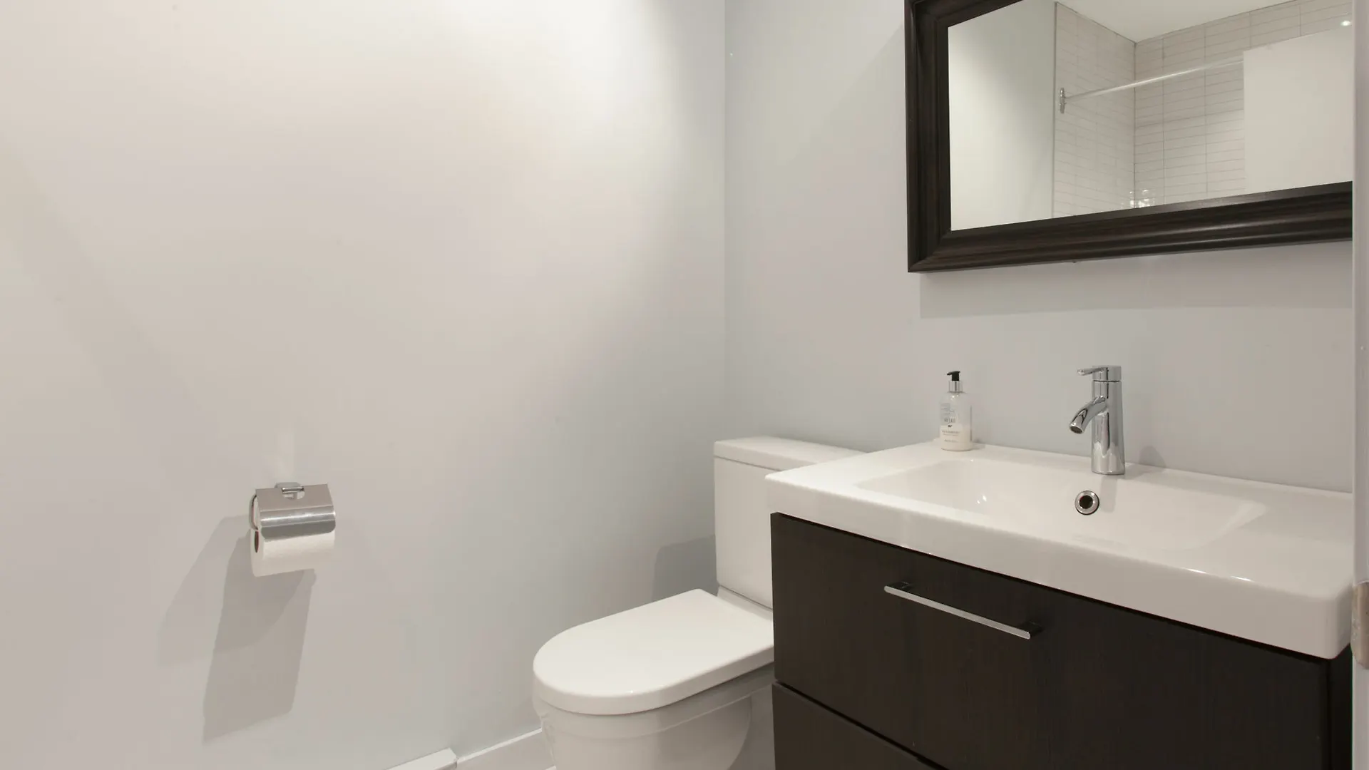 Lmvr - The Park Apartment Montreal Canada